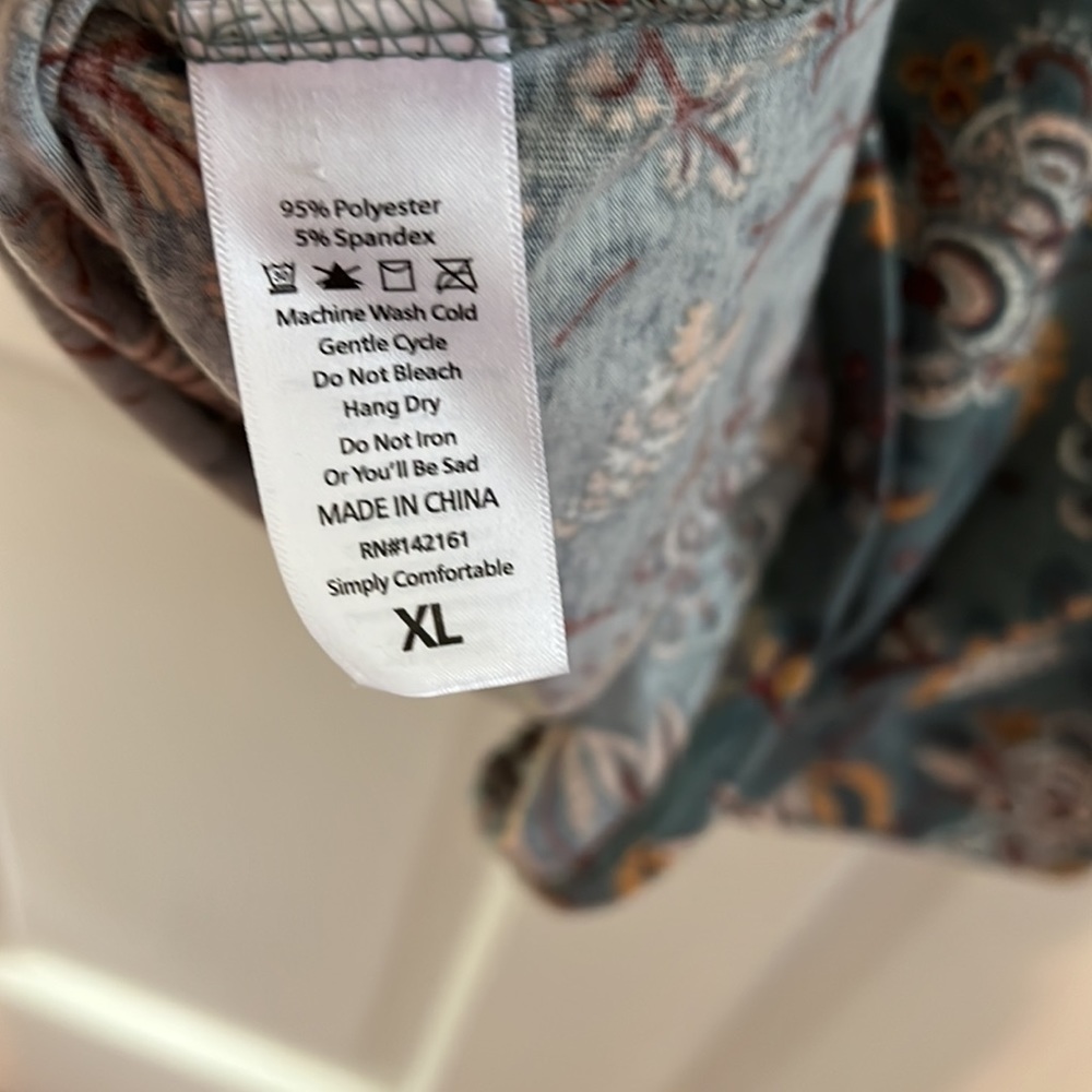 Lularoe Ruth Mock Neck - Picture 5 of 5